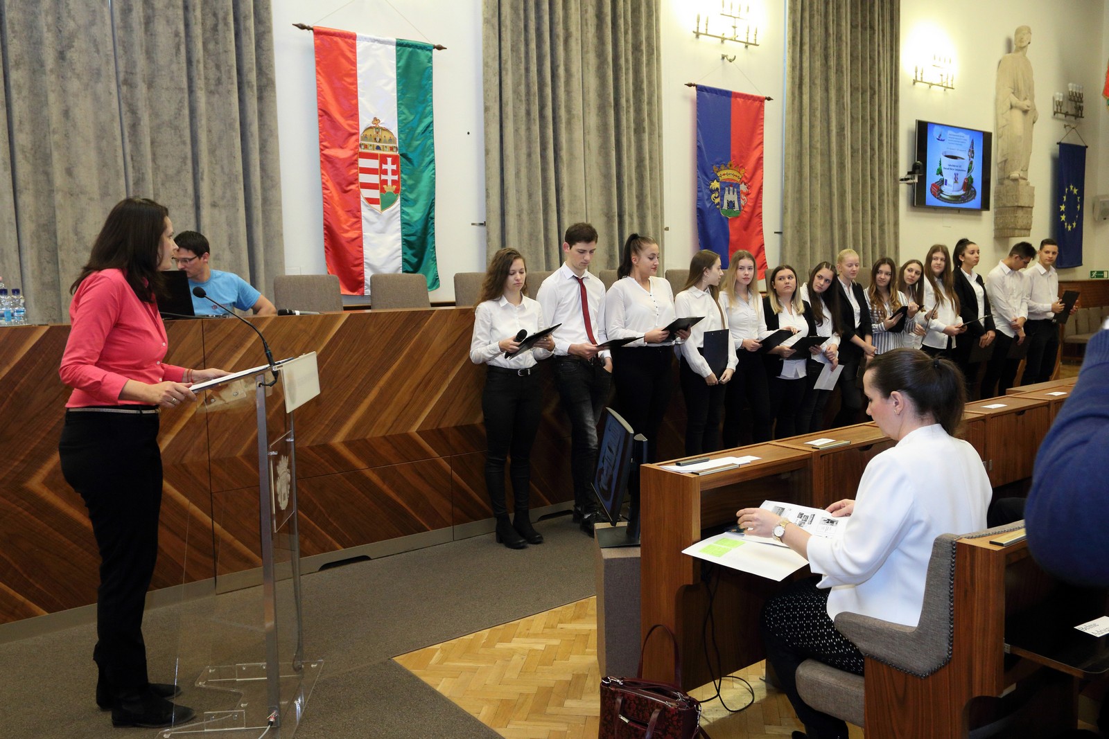 Hunyadisok beszámolója külföldi tanulmányútjukról a Városházán